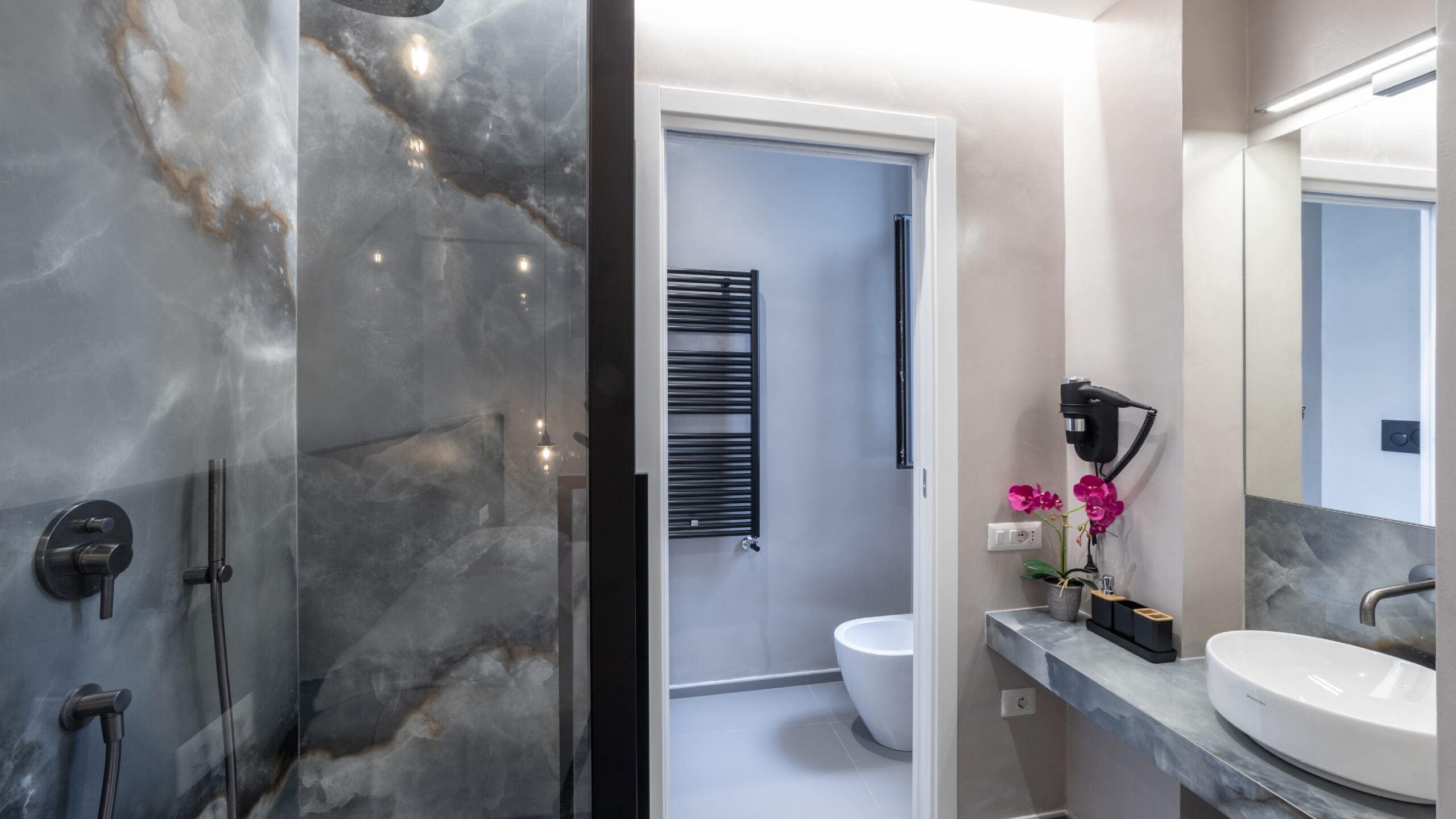 Poetto's heART - Luxury Rooms in Cagliari - Casa vacanze - Affittacamere - via Procida 5, 09128 Cagliari - info@poettosheart.it +39 3458851919
