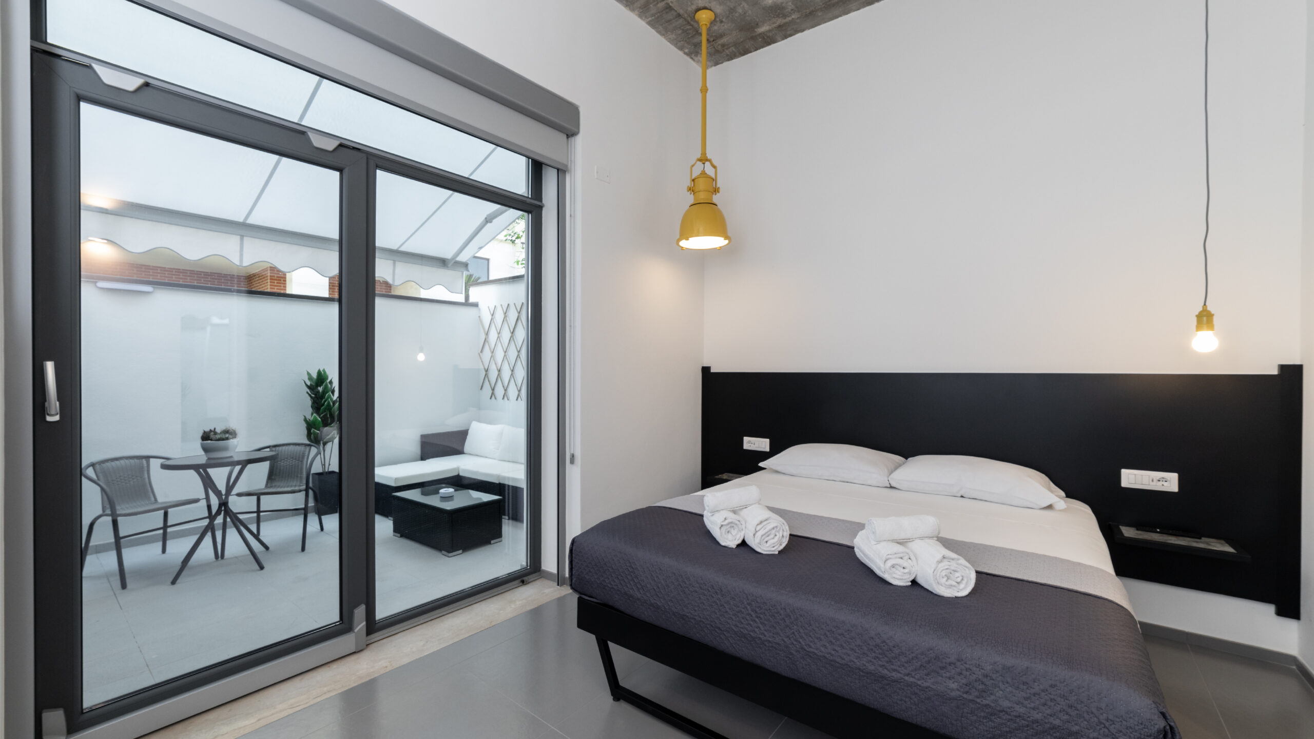 Poetto's heART - Luxury Rooms in Cagliari - Casa vacanze - Affittacamere - via Procida 5, 09128 Cagliari - info@poettosheart.it +39 3458851919
