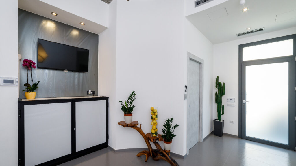 Poetto's heART - Luxury Rooms in Cagliari - Casa vacanze - Affittacamere - via Procida 5, 09128 Cagliari - info@poettosheart.it +39 3458851919 Poetto's heART - Luxury Rooms in Cagliari - Casa vacanze - Affittacamere - via Procida 5, 09128 Cagliari - info@poettosheart.it +39 3458851919